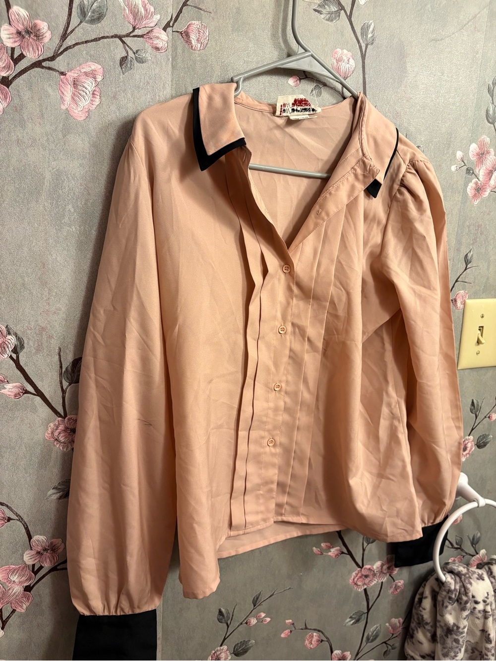 Bobbie Brooks Peach Blouse with Black Label Detail